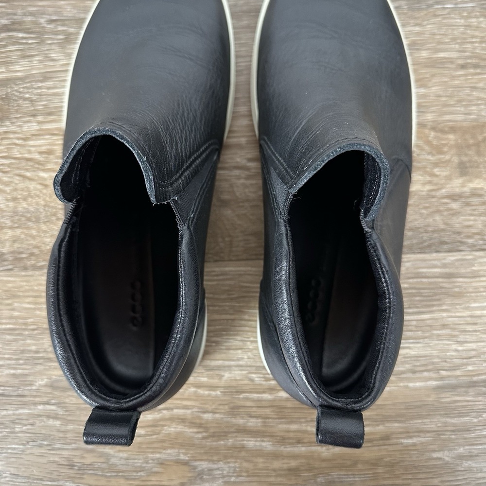 Ecco Soft 7 Black Leather Low Cut Zip Ankle Booties Sneakers Women Sz 36EU/5 US - Picture 6 of 11